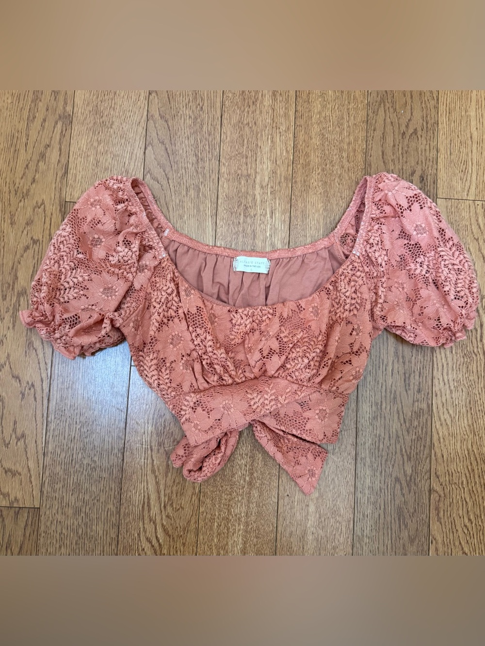 Altar'd State Coral Lace Tie-Front Puff Sleeve Crop Top